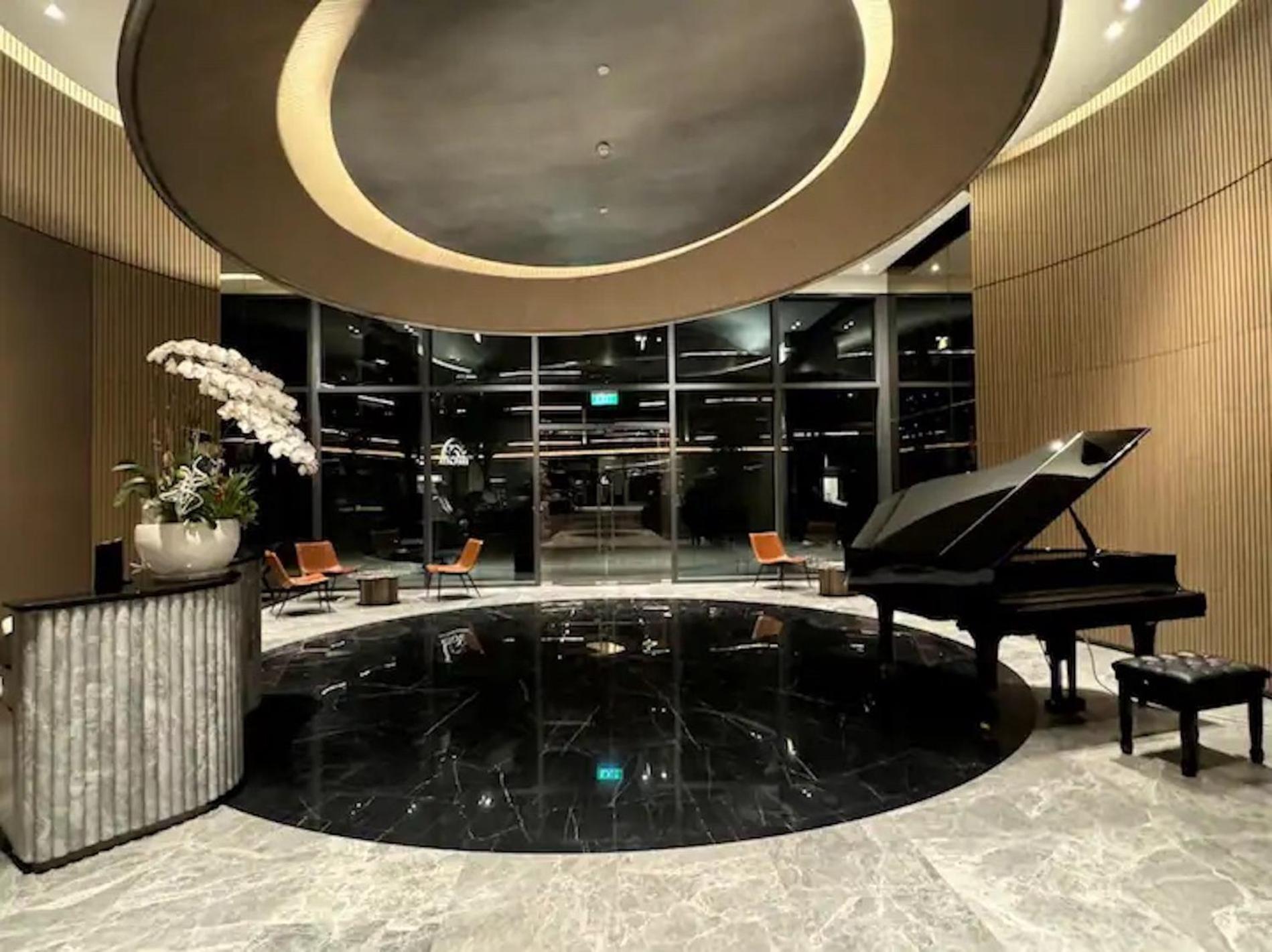 Zo Apartment Opera, Crest, Galleria -Central Saigon -Free Pool-Gym-Sauna Room-Yoga Room Ho Chi Minh City Exterior photo