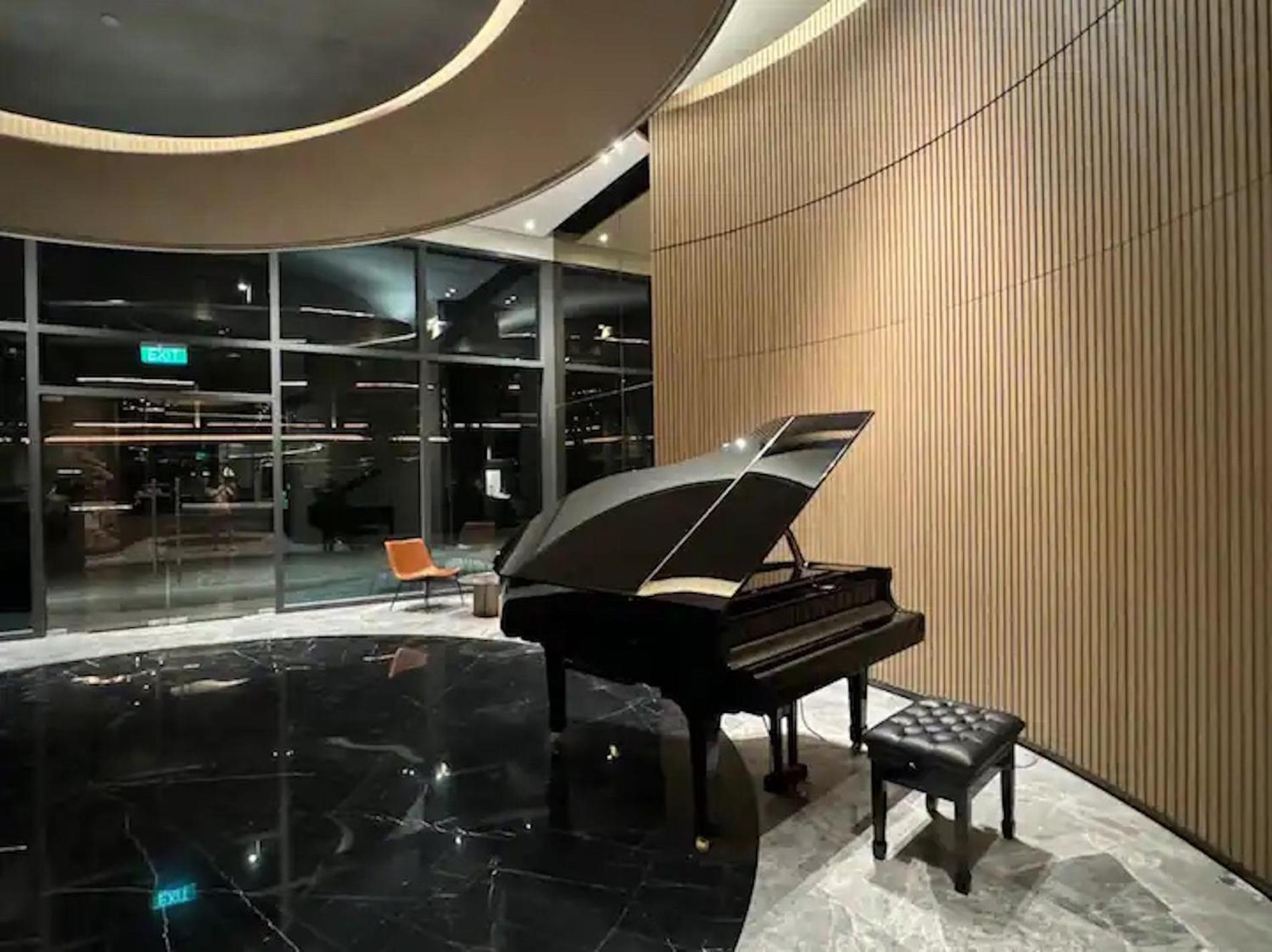 Zo Apartment Opera, Crest, Galleria -Central Saigon -Free Pool-Gym-Sauna Room-Yoga Room Ho Chi Minh City Exterior photo