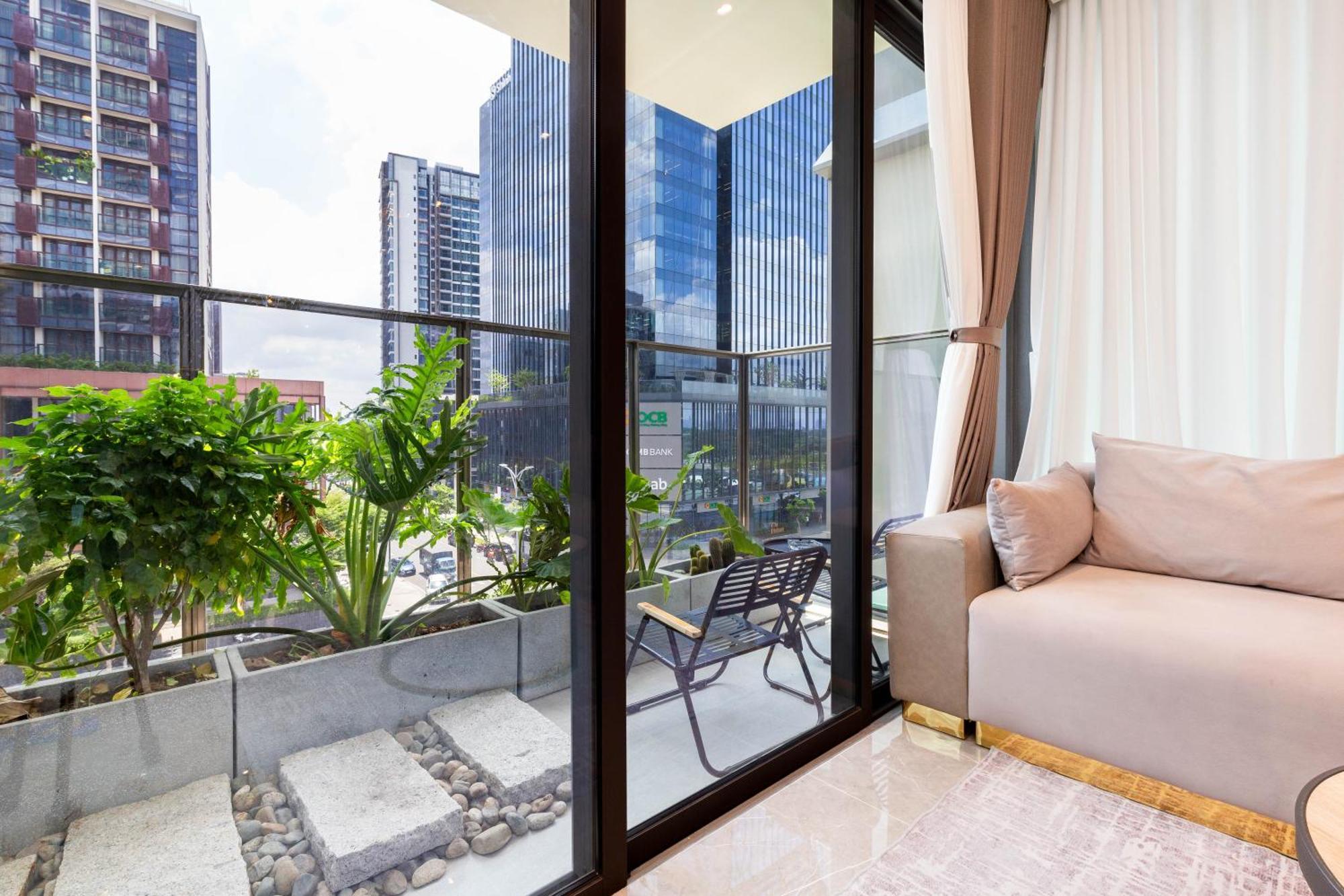 Zo Apartment Opera, Crest, Galleria -Central Saigon -Free Pool-Gym-Sauna Room-Yoga Room Ho Chi Minh City Exterior photo